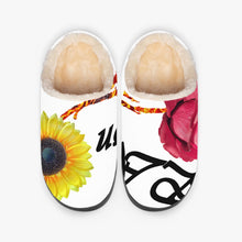 Carica l&#39;immagine nel visualizzatore di Gallery, Fluffy Bedroom Slippers
